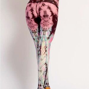 Teeki Eagle Feather Dreamcatcher Hot Pant Yoga Pant Leggings Size Medium